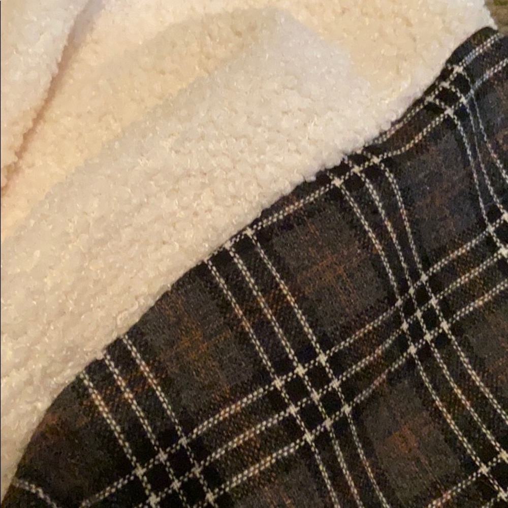 Moon River Boucle Sweatshirt - Picture 4 of 7